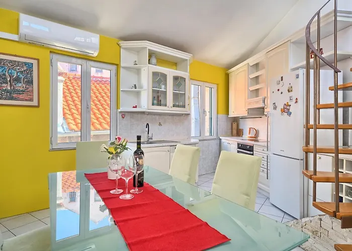 בית הארחה Poetry House 4*