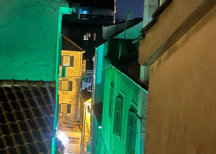 Poetry House