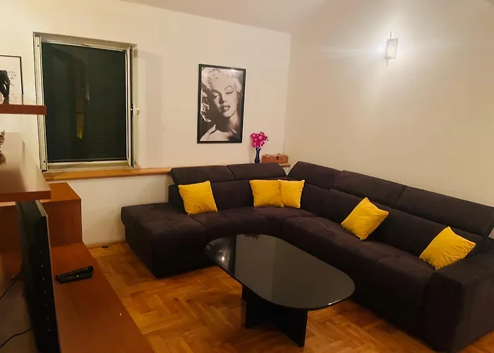 בית הארחה Poetry House