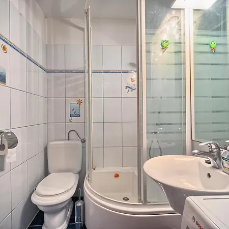 Poetry House بيت ضيافة سبليت