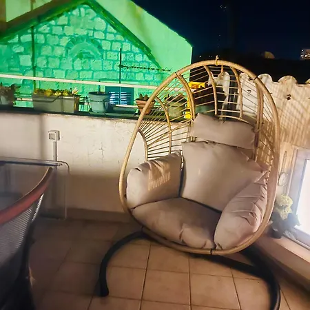 بيت ضيافة Poetry House