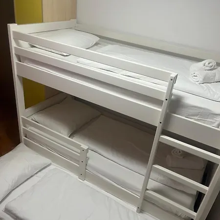 Poetry House سبليت