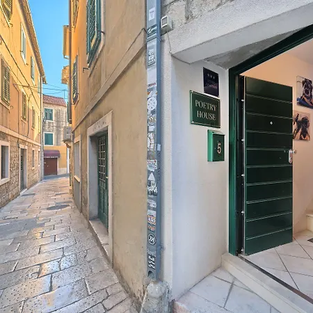 Maison d'hôtes Poetry House