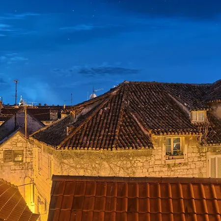 Poetry House Penzion 4*